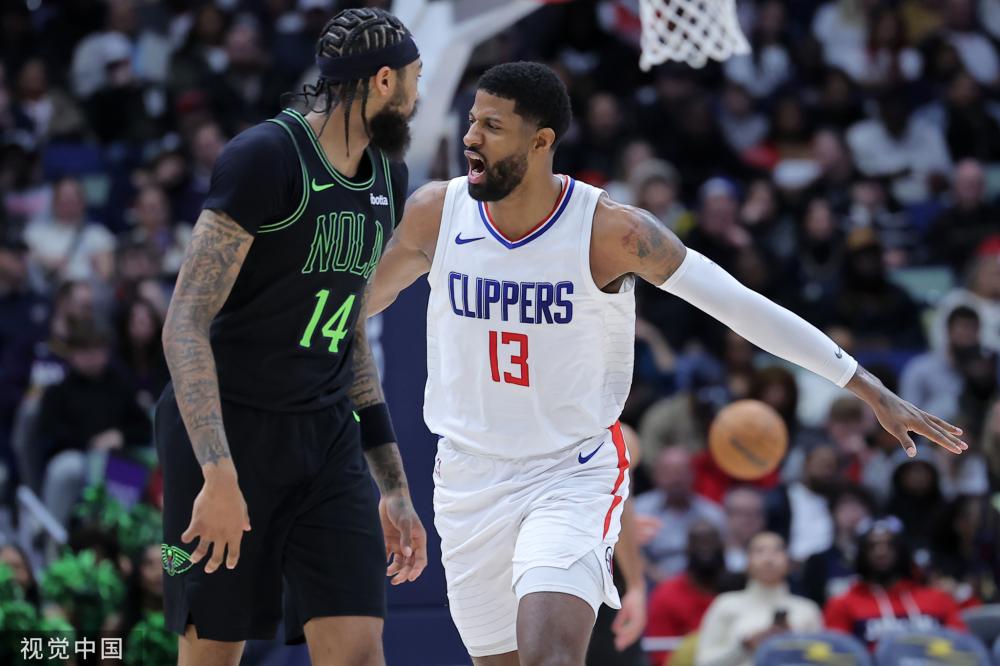 国足的进攻 国足的进攻