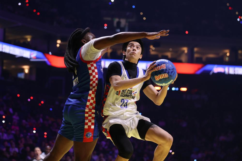 一些球迷在 一些球迷在